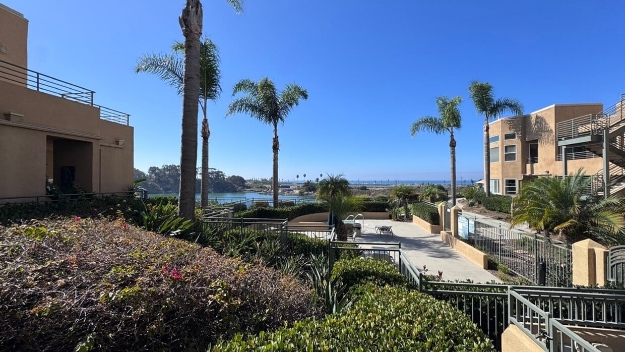 Foto principal - Fully Furnished 2 bd in Carlsbad with AC/Ocean View
