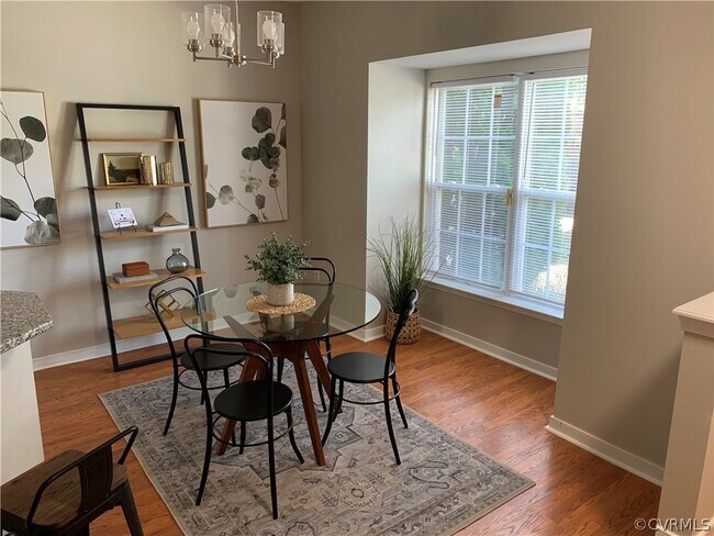 Foto del edificio - 3814 Dominion Townes Cir