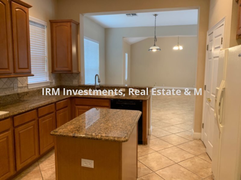 Foto del edificio - 4 bedroom house in Keenes Pointe