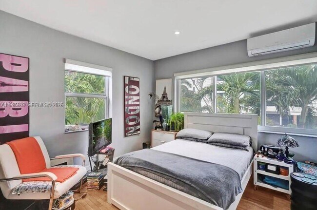 Building Photo - 10076 E Bay Harbor Dr