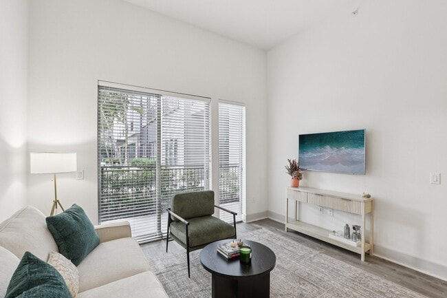 Building Photo - Everra Midtown Park