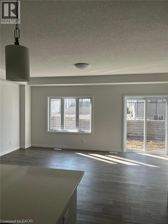 Building Photo - 8 Sandstone St