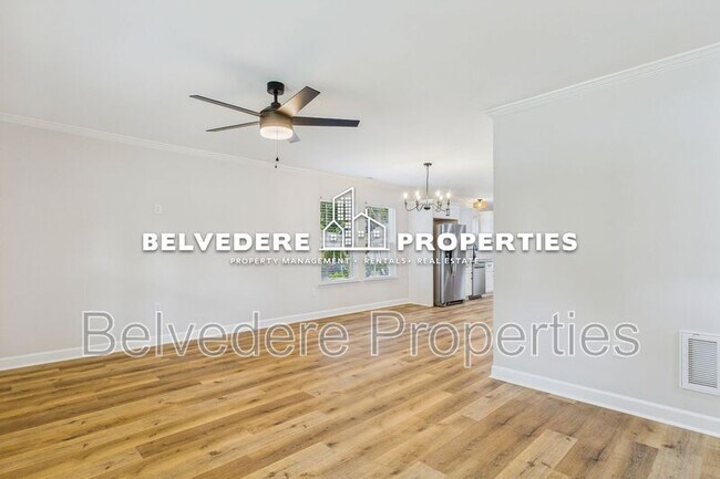 Foto del edificio - 2322 Fernwood Dr