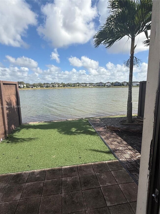 Foto del edificio - 9117 NW 159th St