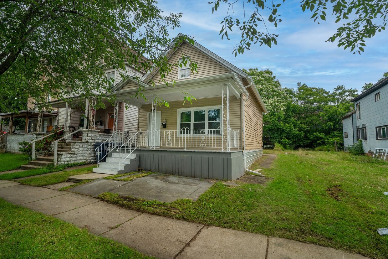 Primary Photo - 158 Massachusetts Ave