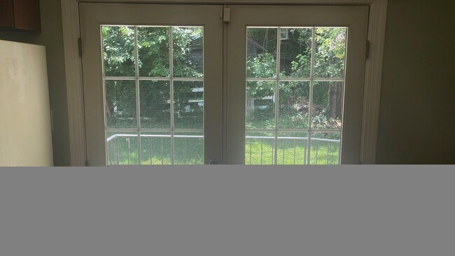 Building Photo - 4311 Hendricks Dr