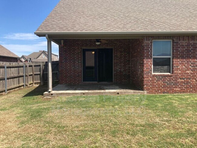 Foto del edificio - 15624 S Birch Ave