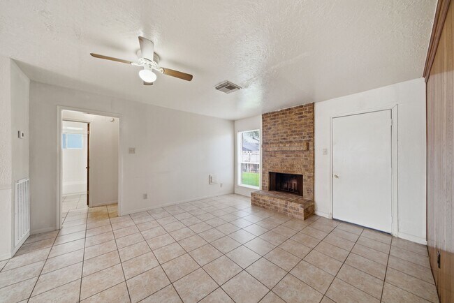 Foto del edificio - 4506 Jamaica Ln