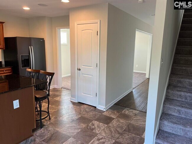 Building Photo - 645 Teaberry Dr