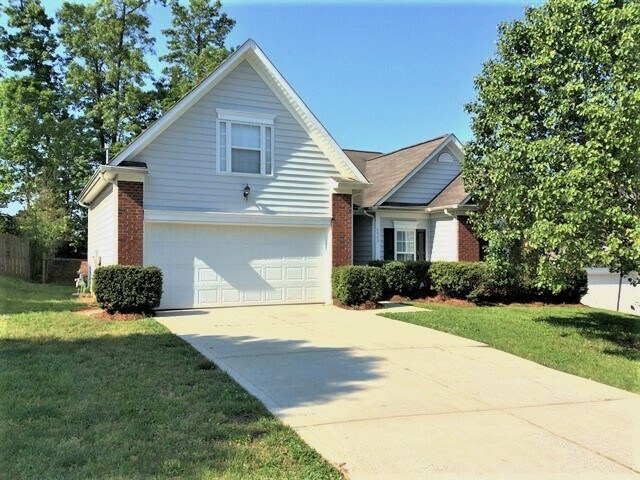Foto principal - 6043 Shining Oak Ln