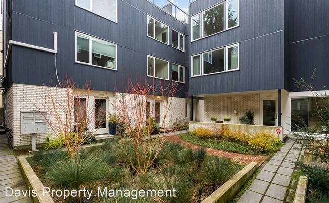 Foto del edificio - 3 br, 2 bath House - 339 16th Ave E, UNIT B