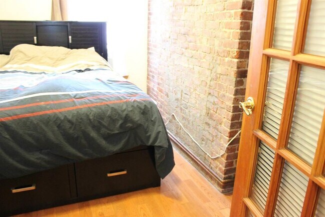 Foto del edificio - 228 Willow Ave