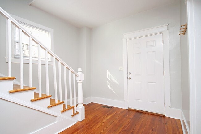 Building Photo - Charming Home in the Heart of Charlottesville