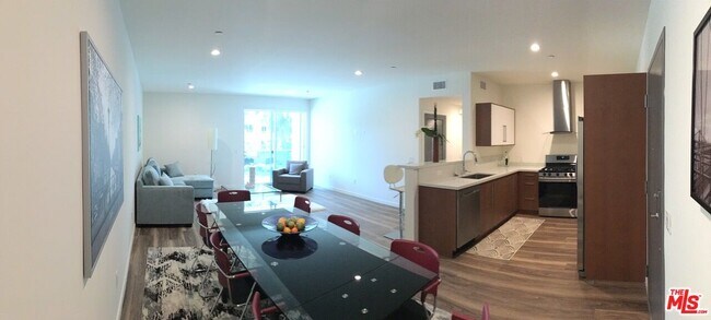 Foto del edificio - 4600 Coldwater Canyon Ave