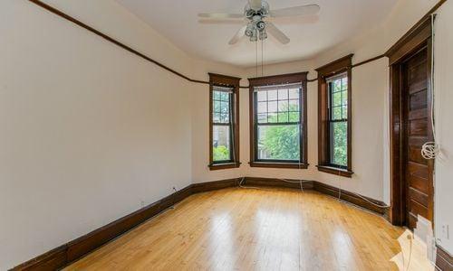 Building Photo - 3 bedroom in Chicago IL 60613