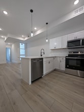 Building Photo - 147-149 N Gross St