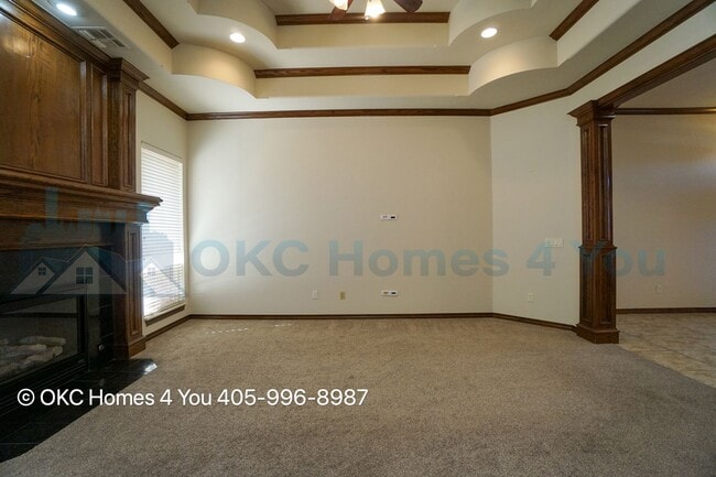 Building Photo - Executive Home in Yukon