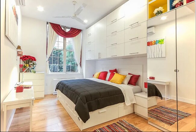 Foto del edificio - 310 W 120th St