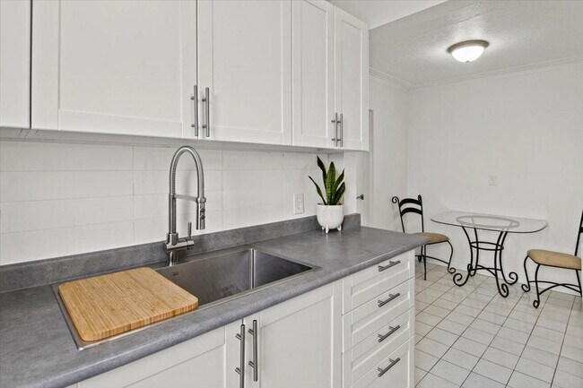 Photo du bâtiment - 496/498 Simcoe St. N.