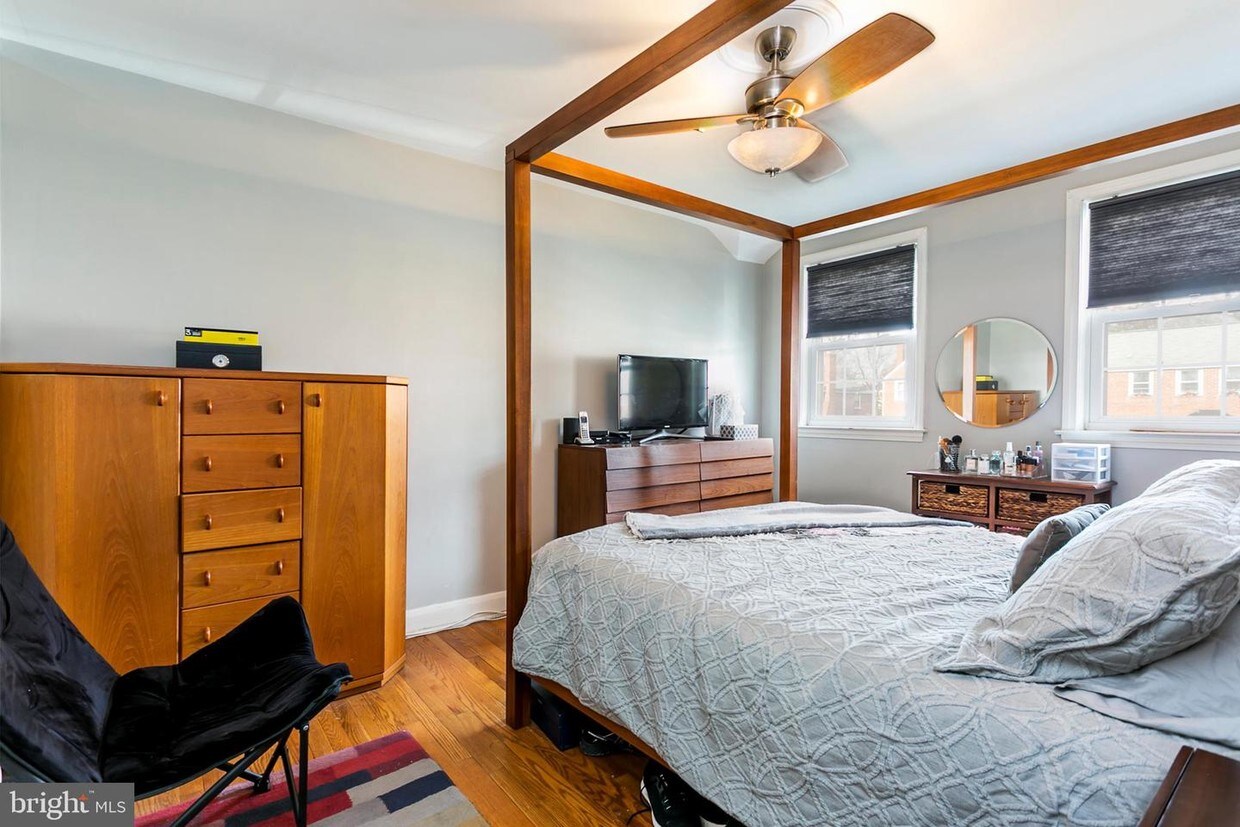 Foto principal - 1635 Thetford Rd