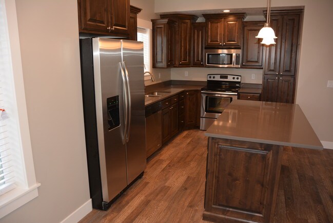 Building Photo - 62 S 980 E