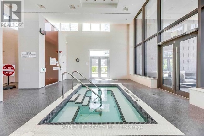 Building Photo - 121 McMahon Dr