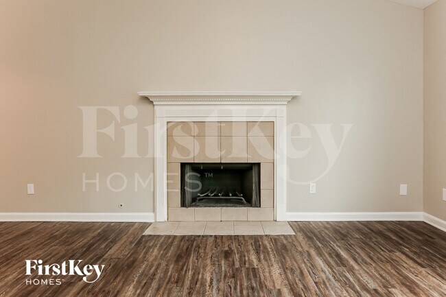 Foto del edificio - 6319 Hillview Ln