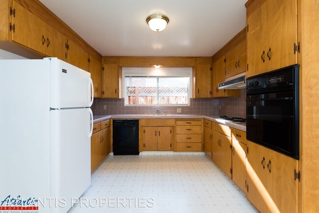 Foto del edificio - 228 Lanitos Ave