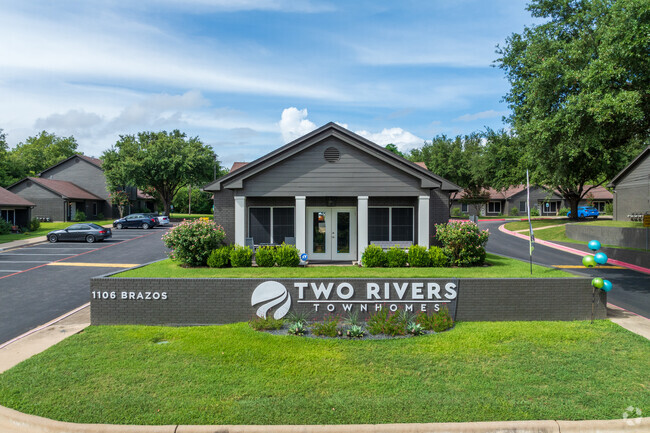 Building Photo - Two Rivers Townhomes