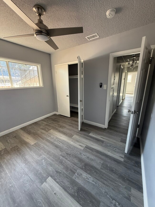 Building Photo - 6833 Severn Dr