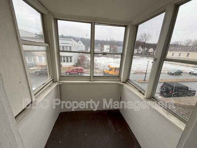 Building Photo - 157 6th Ave