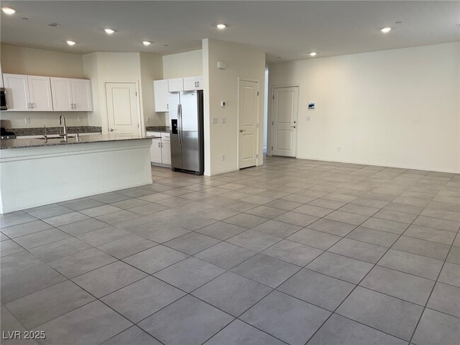 Foto del edificio - 10960 Meridian Flds Ave