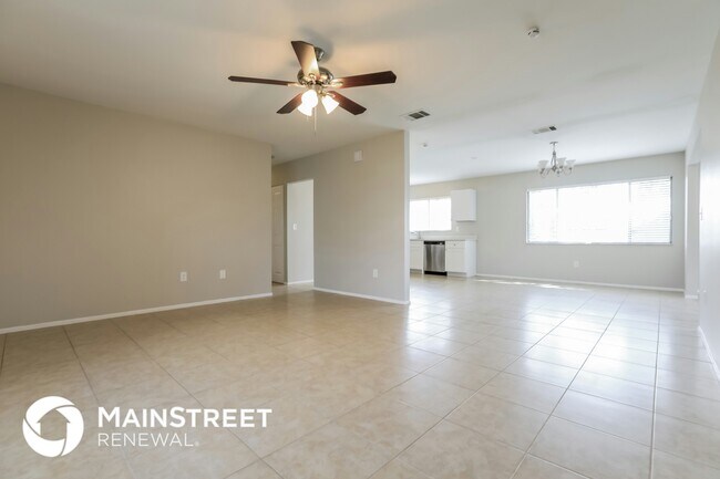 Building Photo - 3850 Pan American Blvd