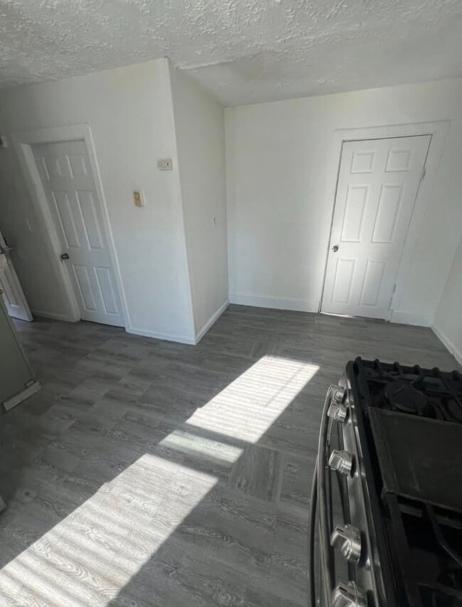 Photo - 59 Foster St Apartment