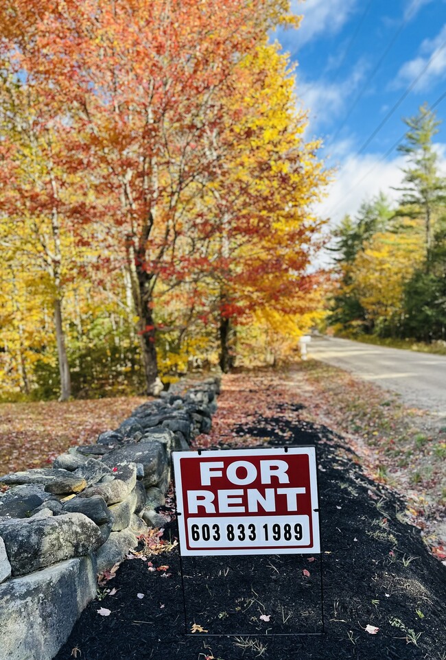 Foto del edificio - 631 Prospect Mountain Rd