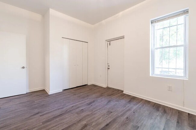 Foto del edificio - 2914 13th St NW
