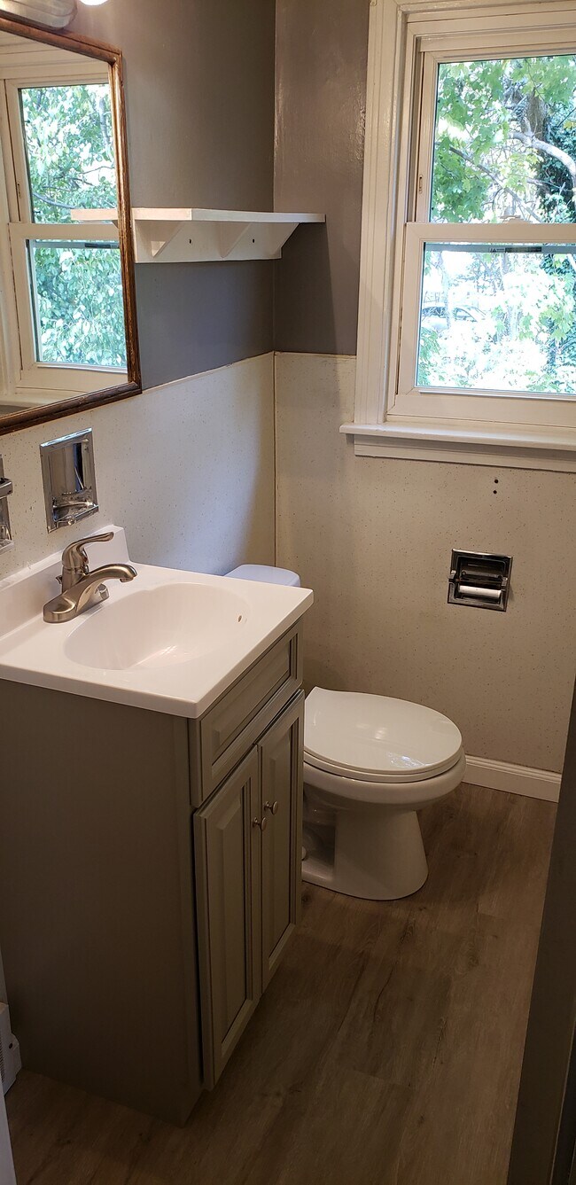 Building Photo - 54 Norman Plz