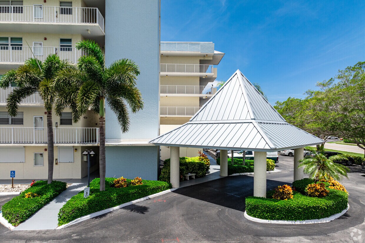 Building Photo - Sands of Marco