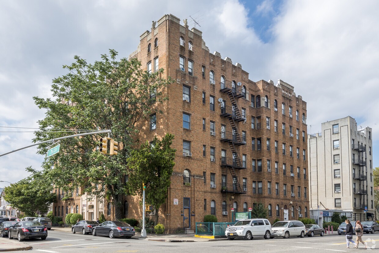 Primary Photo - 375 76th St