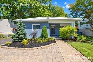 Building Photo - 1204 Breitwert Ave