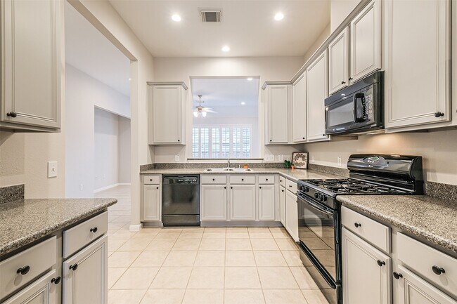 Foto del edificio - 9718 Catalina Leaf Ln