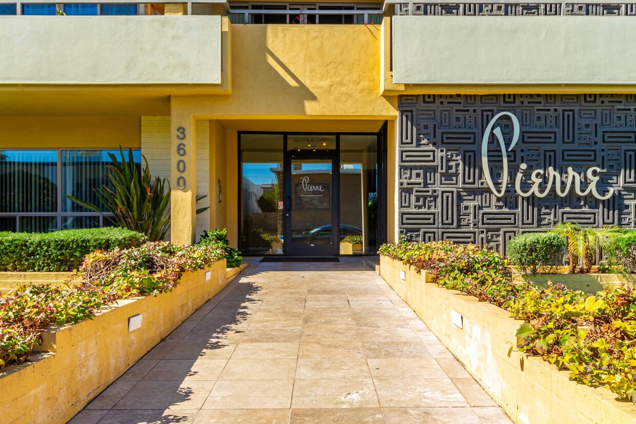 Primary Photo - New Listing in Phoenix