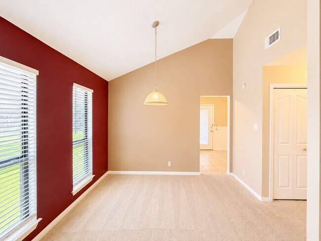 Foto del edificio - Beautifully maintained 2-bedroom garden home in North East Independent School District