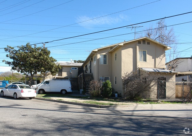 Building Photo - 5930-5944 Riverton Ave
