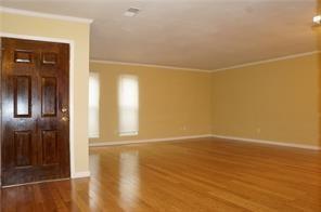 Foto del edificio - 2912 Charter Oak Dr