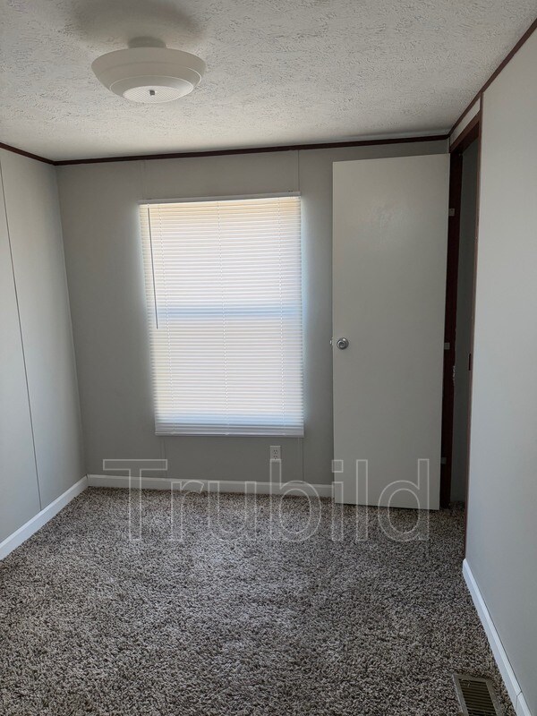 Foto del edificio - 29 Somerset Dr