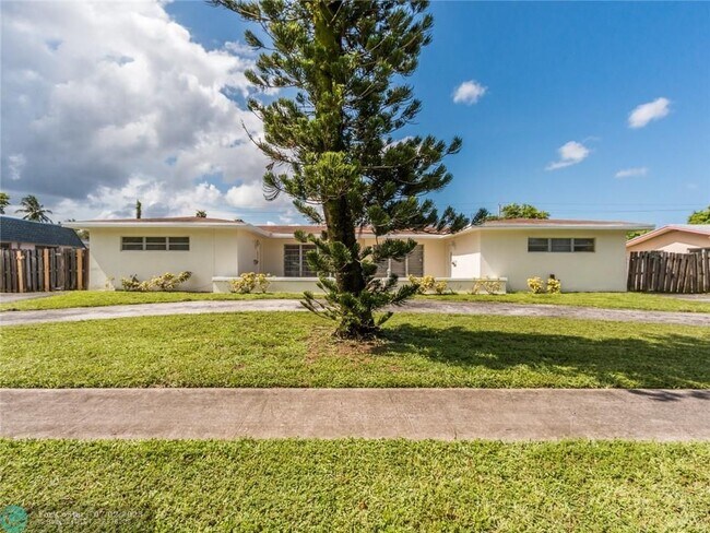 Building Photo - 6825 NW 11th Pl
