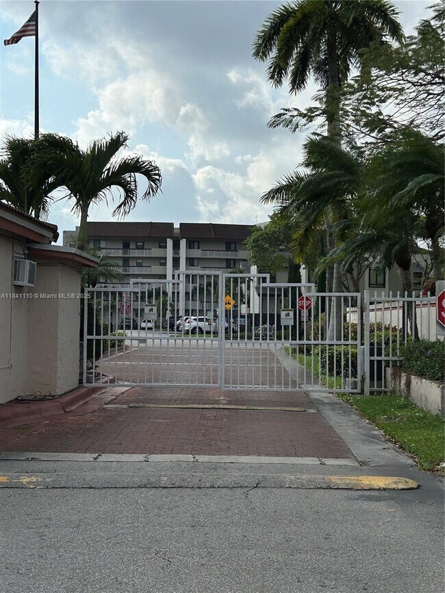 Foto del edificio - 10229 NW 9th St Cir