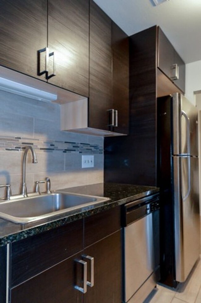 Building Photo - *Short-term Lease Opportunity!* Three Bedr...
