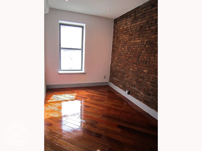 Foto del edificio - 456 Lexington Ave